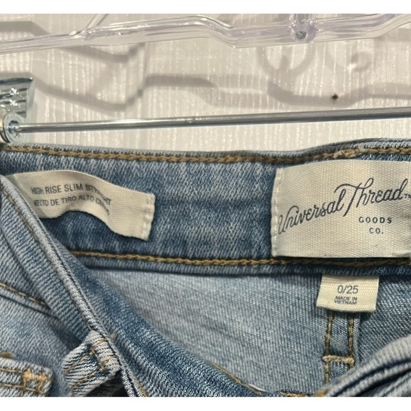 Universal Thread High Rise Slim Straight - Picture 3 of 4